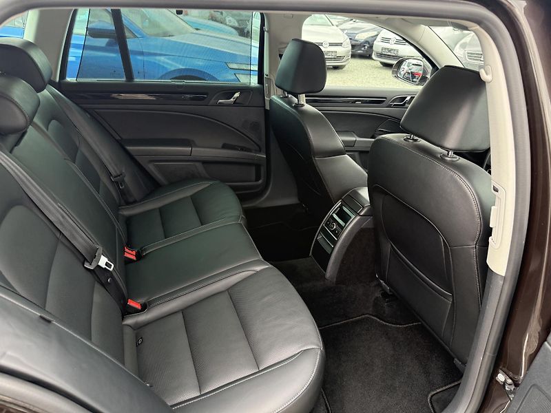 Škoda Superb 1.6 TDI DSG ELEGANCE  - fotka 11 z 13