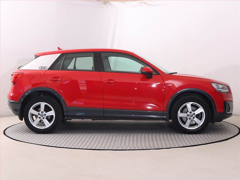 Audi Q2 (2017) 1.4 TFSI, Automat, Serv.kniha - fotka 6 z 23