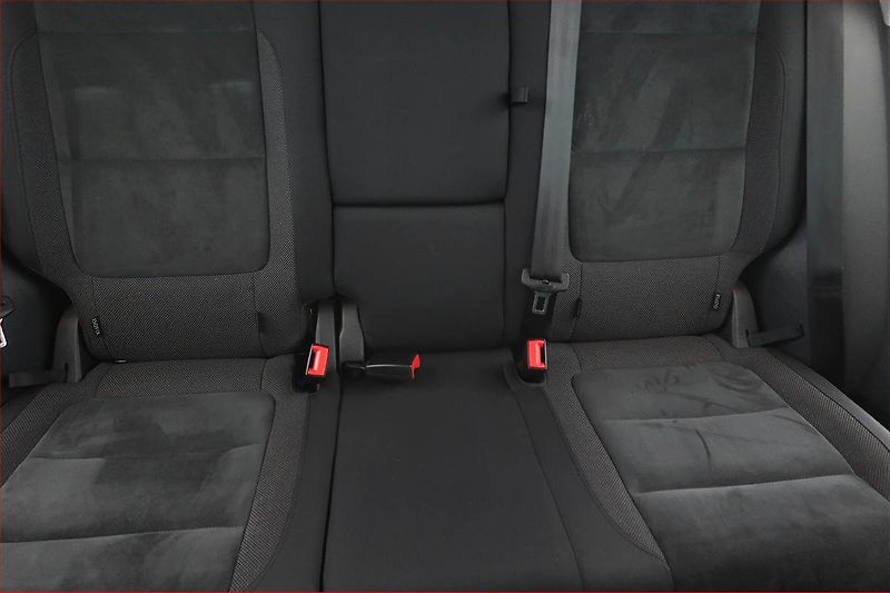 Volkswagen Tiguan (2011) Sport&Style 2.0 TDI, 4X4, ČR - fotka 10 z 16