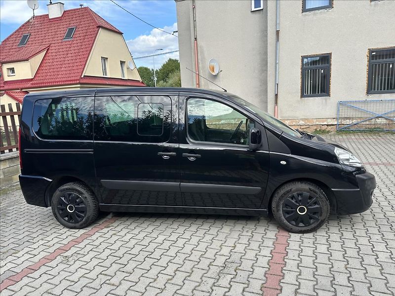 Fiat Scudo 2,0 JTD 8.MÍST - fotka 2 z 28