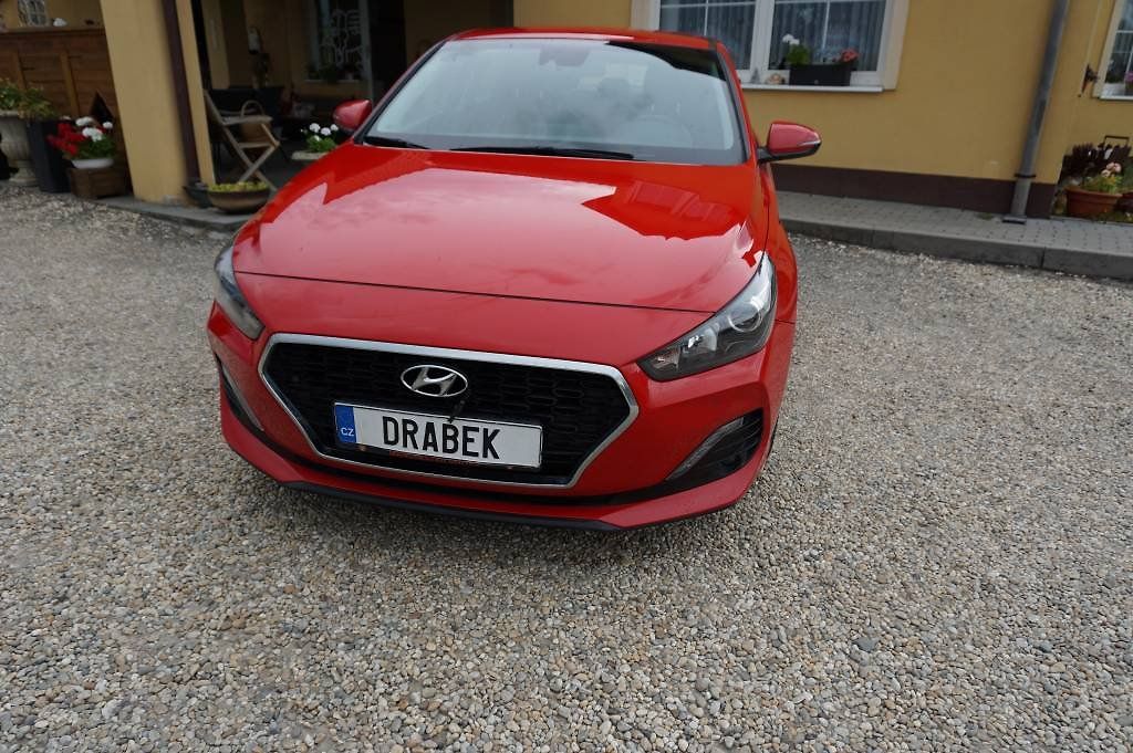 Hyundai i30 1,4     103KW      1,Majitel
