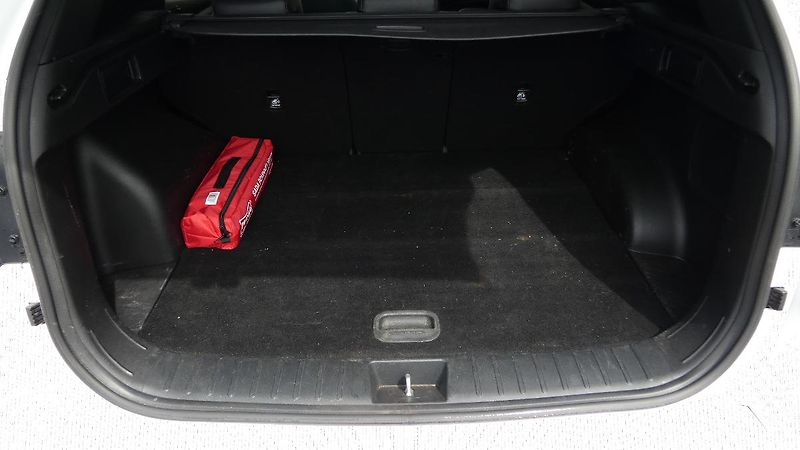 Hyundai Tucson 1.6 T-GDI mHEV 4x4 DCT N Line - fotka 21 z 27
