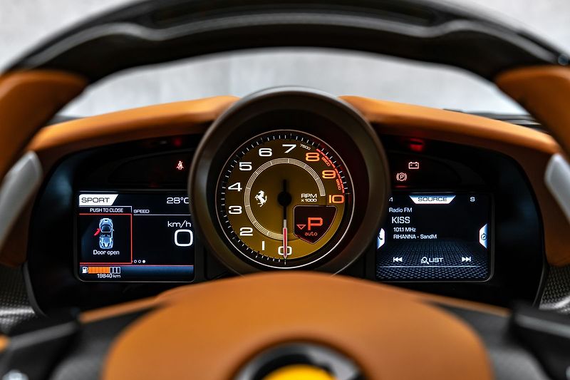 Ferrari F8 Lift, 360, Daytona, Passenger - fotka 26 z 28
