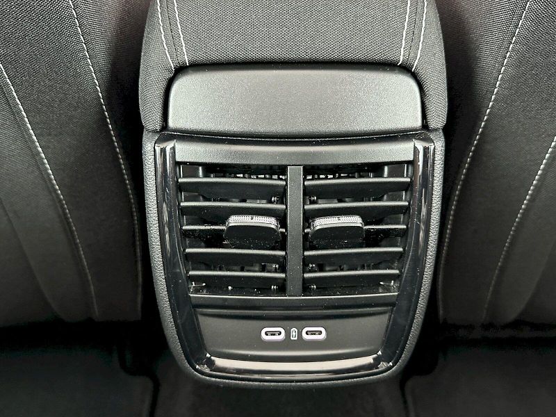 Škoda Kamiq (2025) DSG 1.0TSI 85kW Monte Carlo - fotka 28 z 33