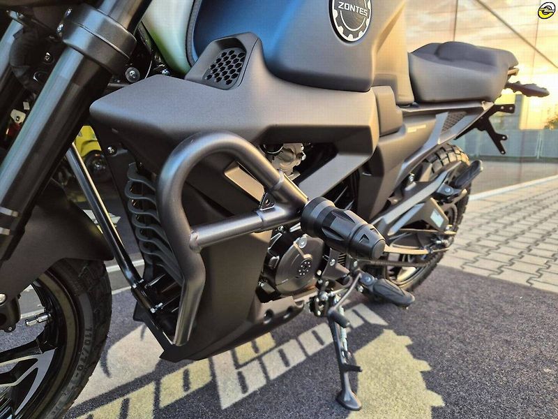 Zontes 125 G1 (2026) Scrambler litá kola - fotka 11 z 17
