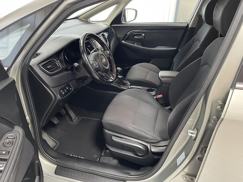 Kia Carens 1.7 CRDi ČR 1.MAJ. TOP  - fotka 21 z 28