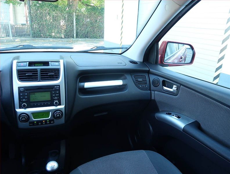 Kia Sportage (2009) 2.0 CRDi, 4X4, Serv.kniha - fotka 8 z 18