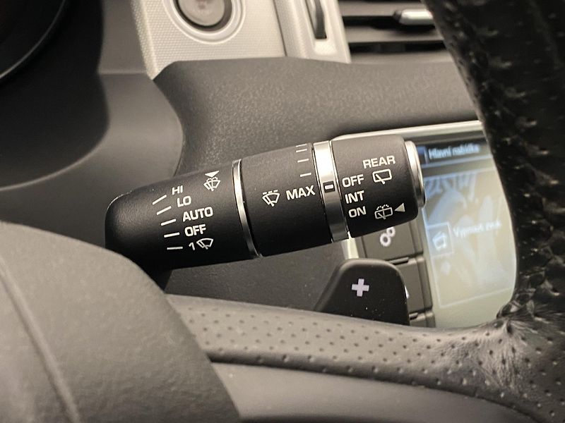 Land Rover Range Rover Evoque TD4 HSE AWD AUT CZ - fotka 22 z 51