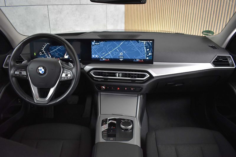 BMW Řada 3 318i*DPH*HEAD-UP*LED*90t.KM - fotka 7 z 44