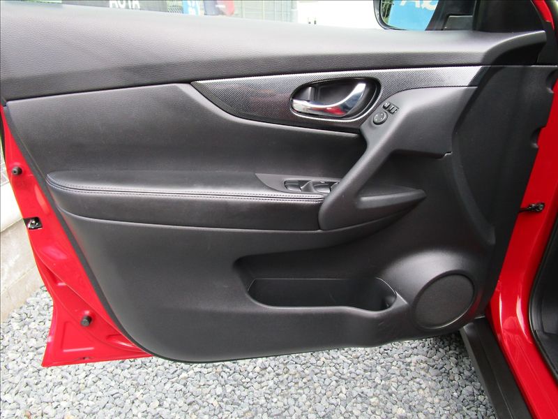 Nissan X-Trail 1.6dCi 96kW 4x4 Tekna, 1.maj. - fotka 22 z 78