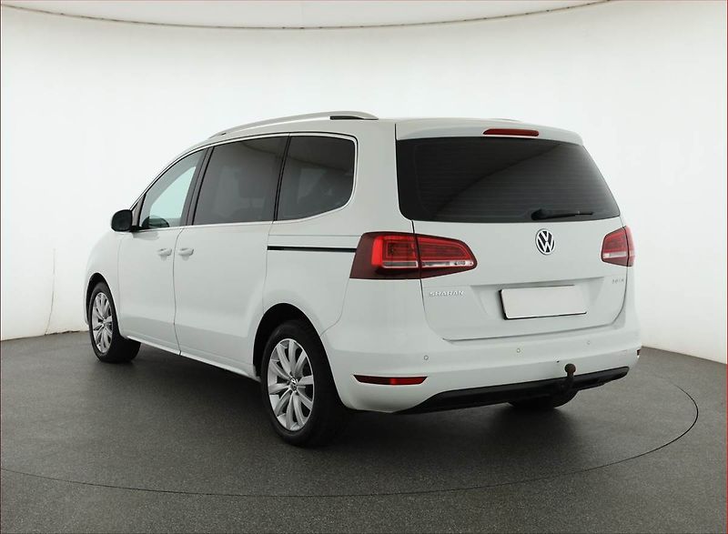 Volkswagen Sharan (2015) 2.0 TDI BMT, Automat, 7 míst - fotka 4 z 18