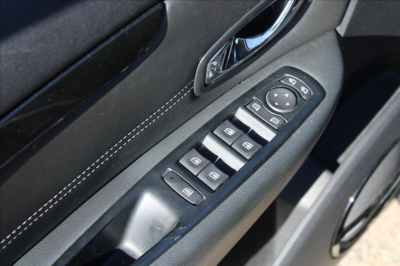 Renault Scénic 1,5 DCi  AUTOMAT, STK 12/2027 - fotka 14 z 33