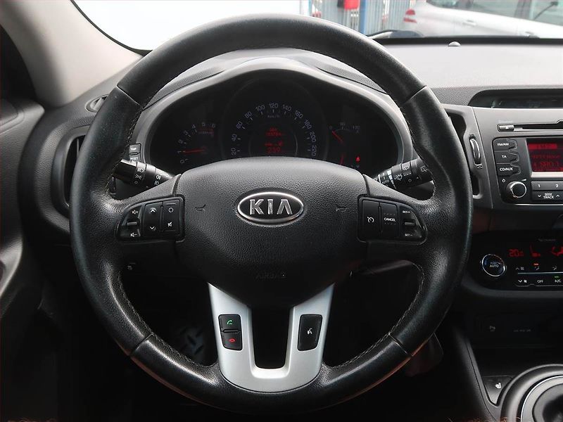 Kia Sportage (2012) Gold 1.7 CRDi, Serv.kniha - fotka 16 z 17