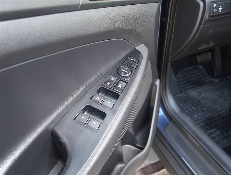 Hyundai Tucson (2017) Premium 1.7 CRDi, Automat - fotka 17 z 20