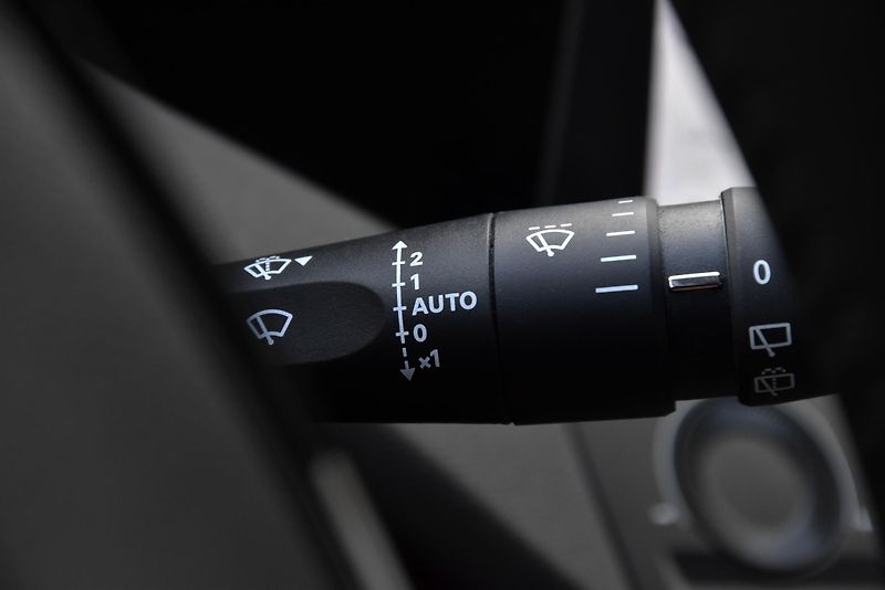 Peugeot 308 1.2 PureTech A/T,LED,TEMP,DPH - fotka 18 z 50