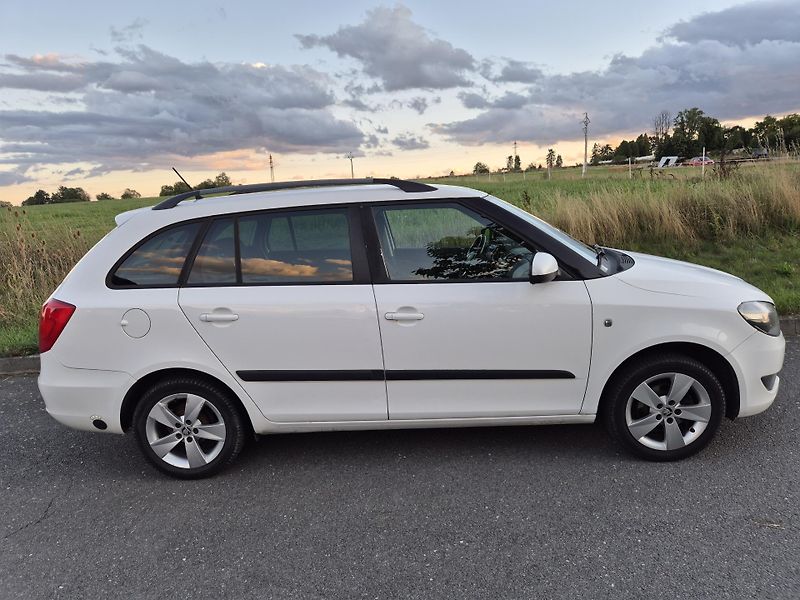Škoda Fabia (2014) Škoda Fabia Combi 1.4 63 kW  - fotka 3 z 15