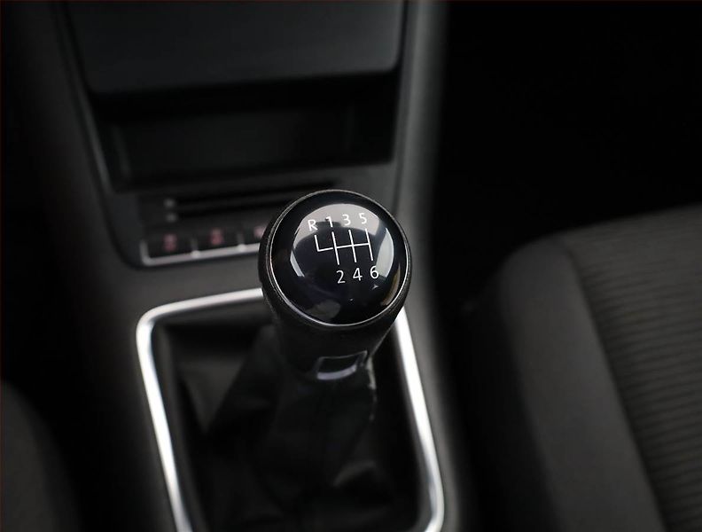 Volkswagen Tiguan (2012) 1.4 TSI, Serv.kniha - fotka 13 z 17