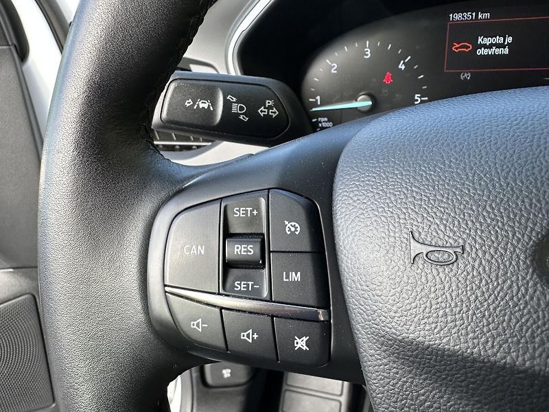 Ford Focus (2019) 1.5EcoBlue/88kW*KOMBI*1.Maj.TZ - fotka 10 z 39