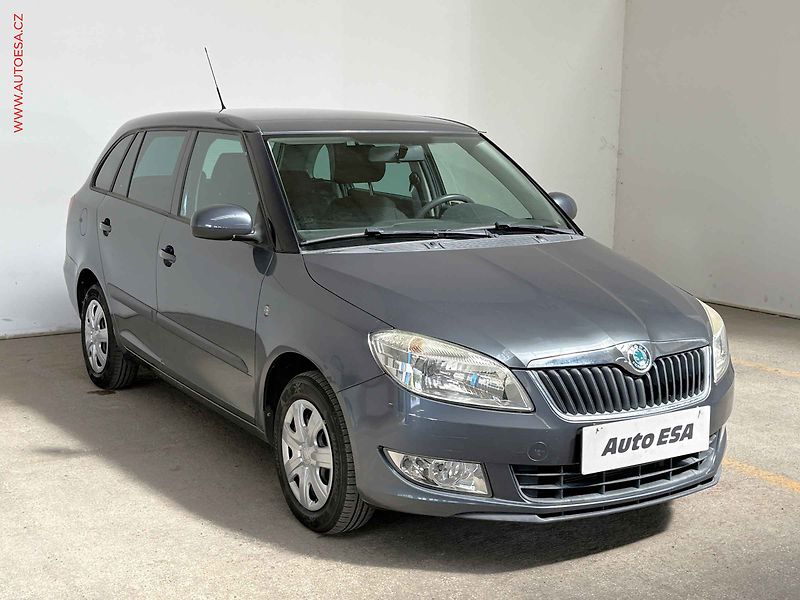 Škoda Fabia (2011) 1.2 HTP, 1.maj,ČR, Ambition - fotografie inzerátu