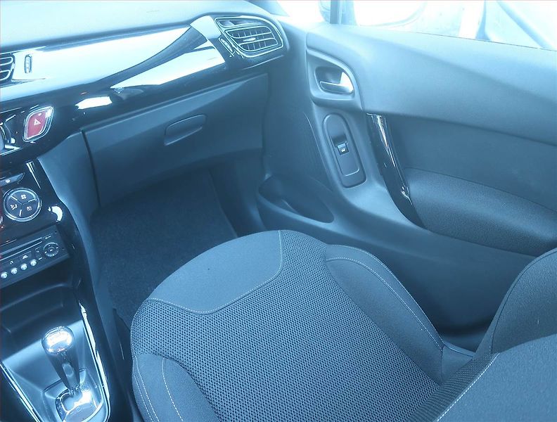 Citroën C3 (2013) 1.4 HDi, Automat, Tempomat - fotka 8 z 15