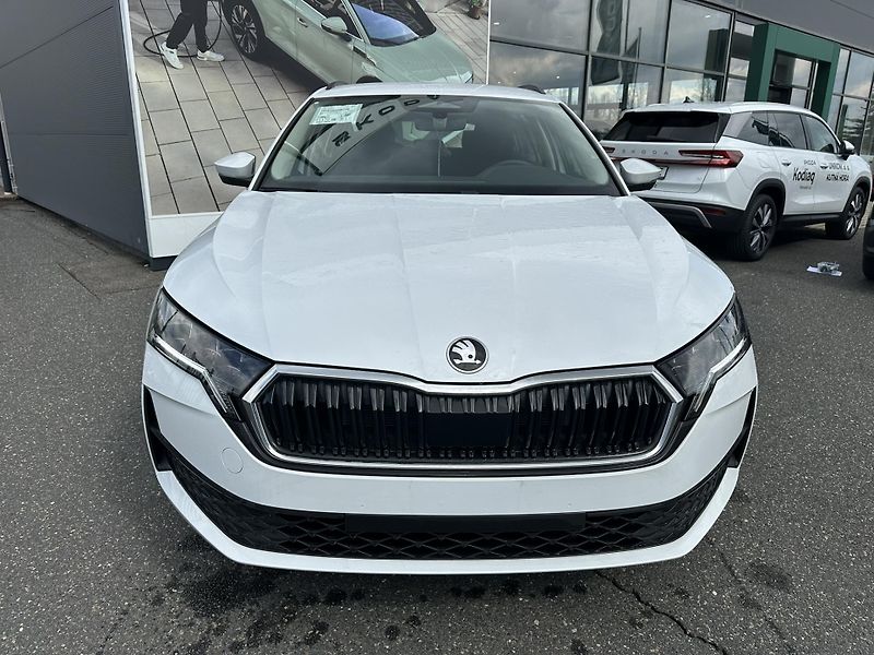 Škoda Octavia ESSENCE + dovýbava *580 - fotka 2 z 13