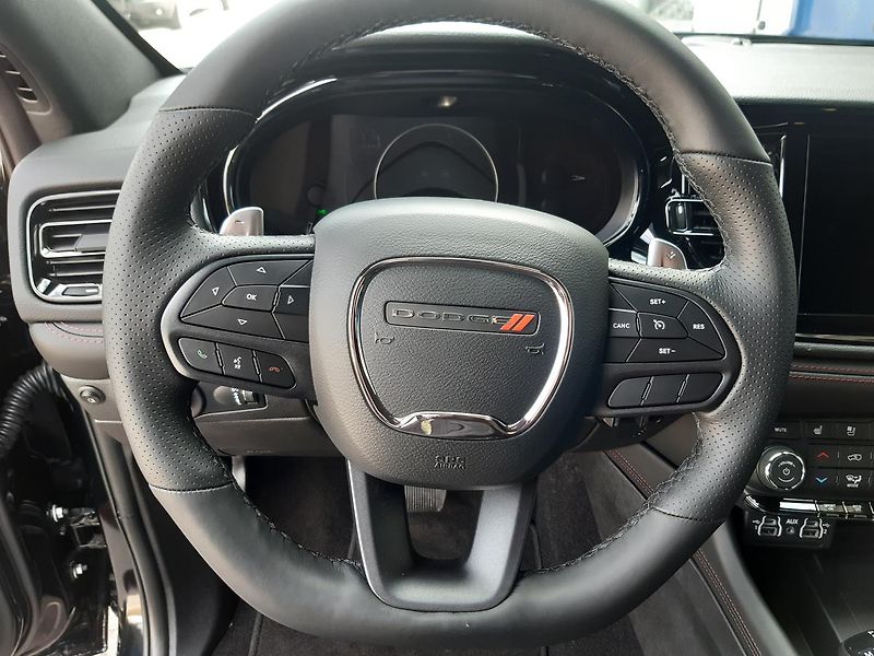 Dodge Durango (2026) 5,7 V8 HEMI  R/T 4x4 - fotka 30 z 48