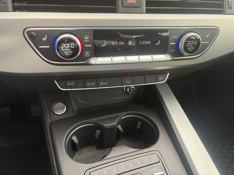 Audi A4 2.0TDi 140kW quttro - fotka 16 z 20