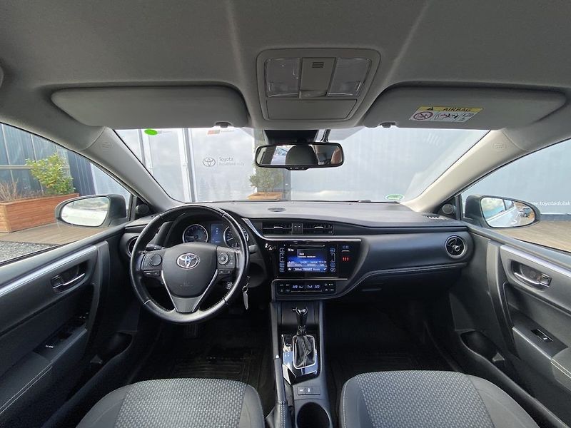Toyota Corolla 1.6i, ČR-2m, Trend+, automat - fotka 13 z 29