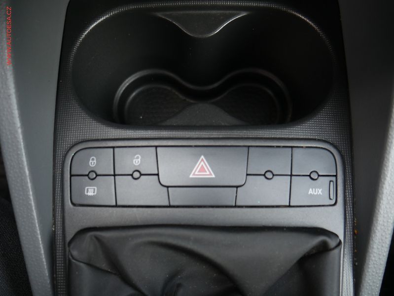 Seat Ibiza (2009) 1.4i, ČR, servis.kniha, AC - fotka 17 z 18