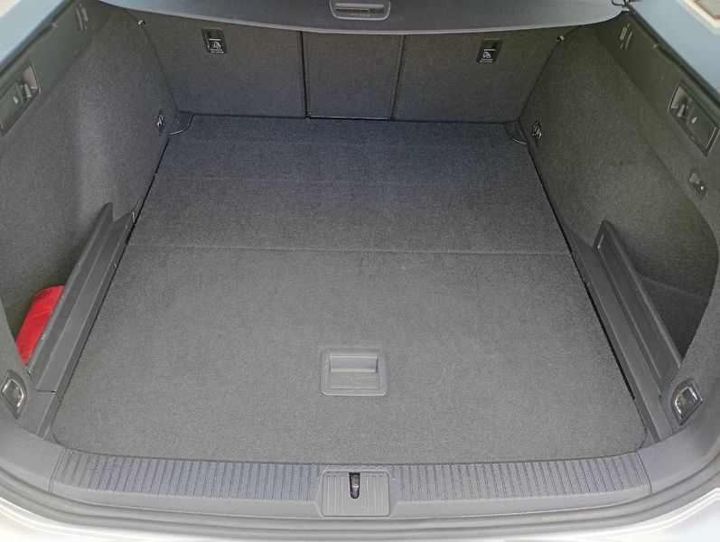 Volkswagen Passat (2021) 2.0 TDI, 110 kW tažné LED manu - fotka 25 z 26