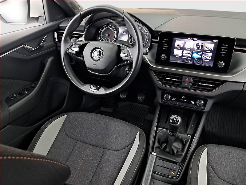 Škoda Scala (2023) Style 1.0 TSI, ČR,1.maj - fotka 7 z 19