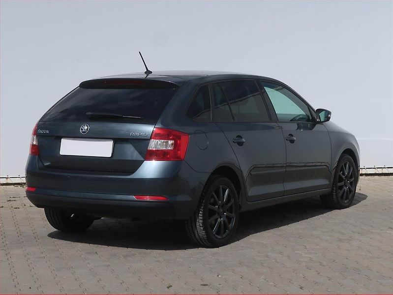 Škoda Rapid (2015) Spaceback 1.6 TDI, Xenony - fotka 5 z 17