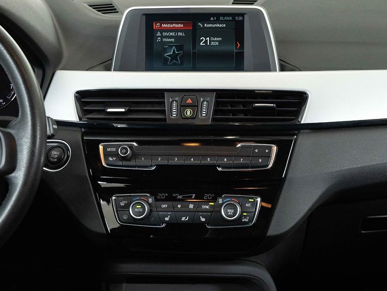 BMW X1 sDrive18i - fotka 14 z 22