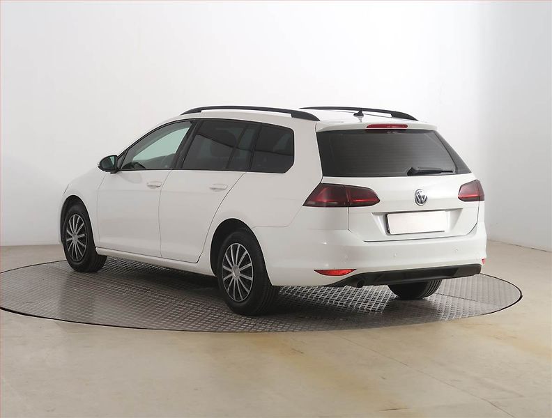 Volkswagen Golf (2015) Comfortline 1.6 TDI - fotka 4 z 15
