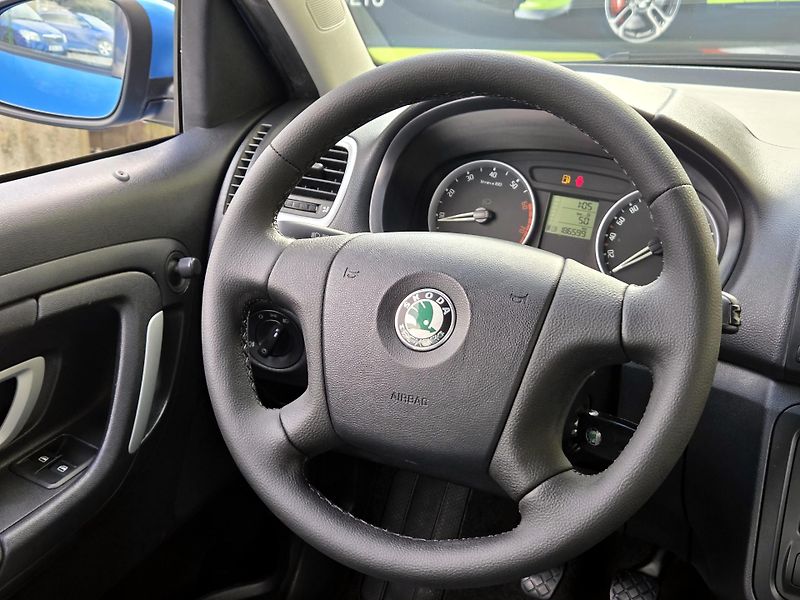 Škoda Roomster i 16V *SERV.KNÍŽKA*KLIMA      - fotka 29 z 40