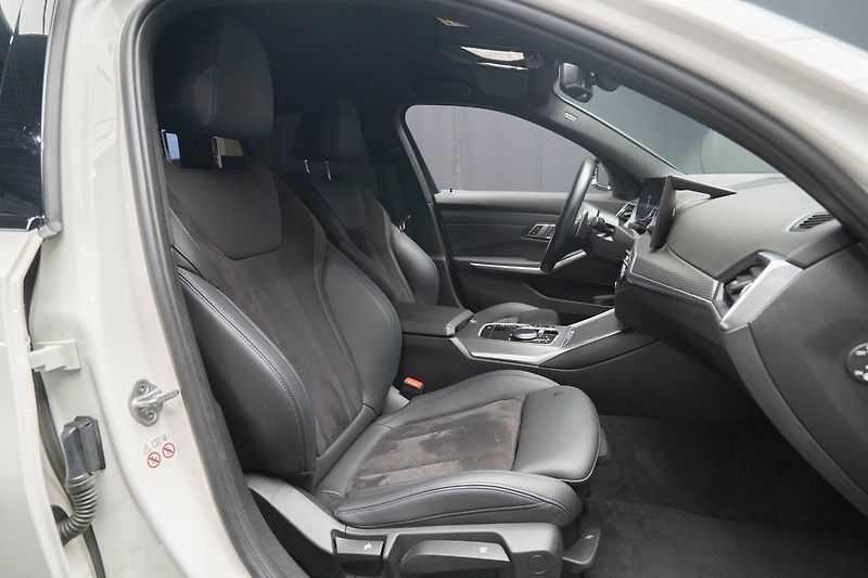 BMW Řada 3 330e xDrive M-Sport Tažné - fotka 14 z 21