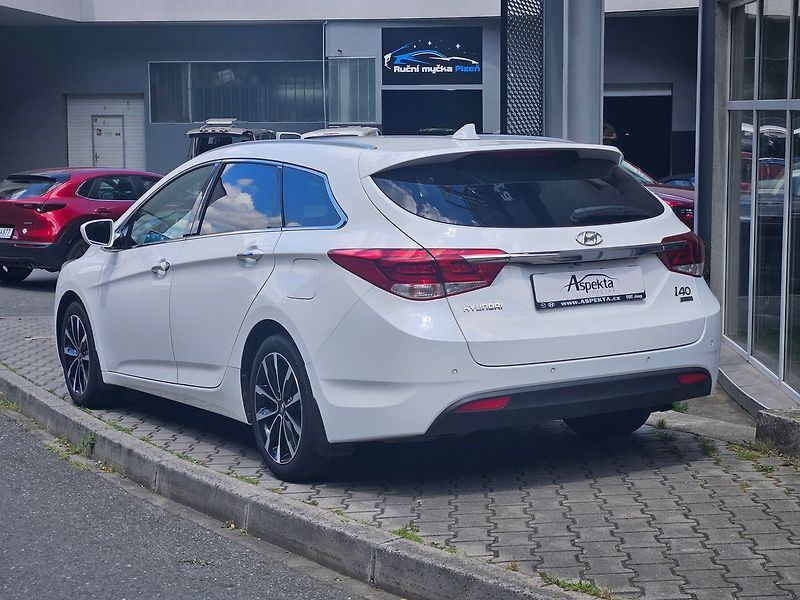 Hyundai i40 1.6 CRDi Succes Winter, 1.maj. - fotka 3 z 28