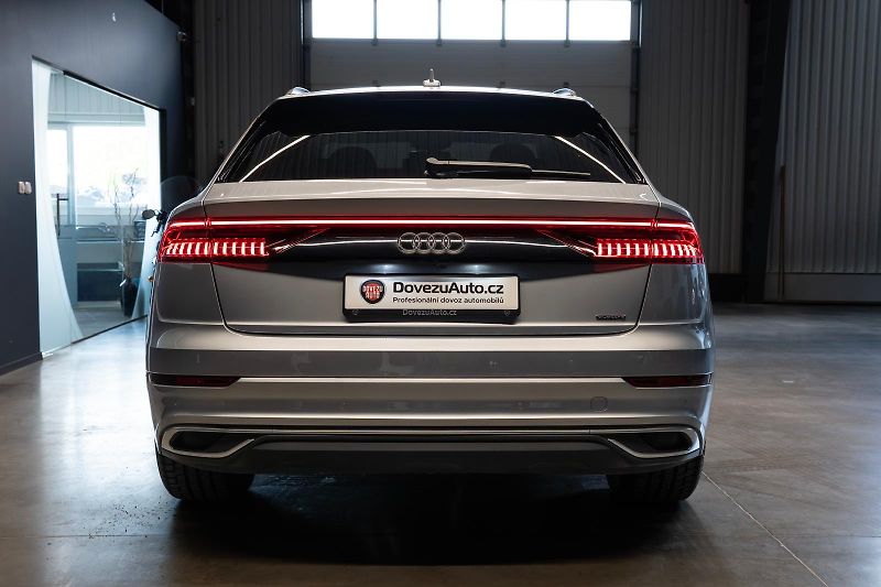 Audi Q8 55 TFSI e 250 kW, QUATTRO, DPH - fotka 7 z 38