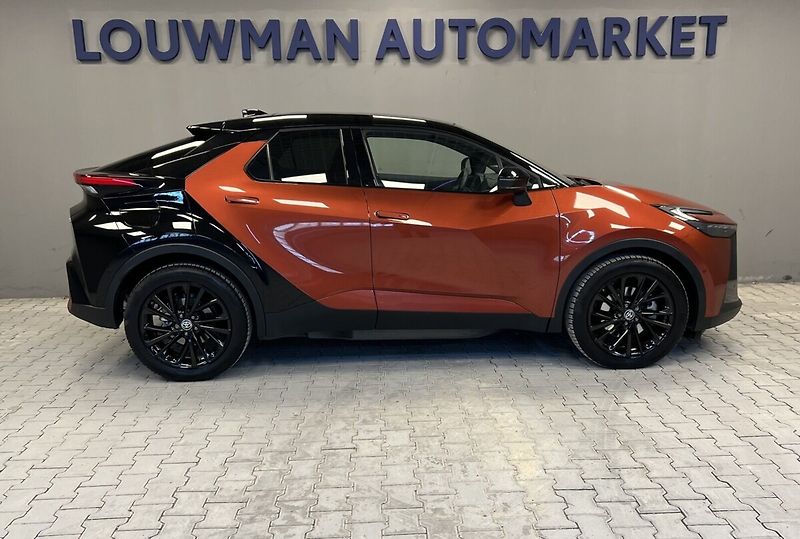 Toyota C-HR 2,0 PHEV TOKYO EDITION - fotka 19 z 19