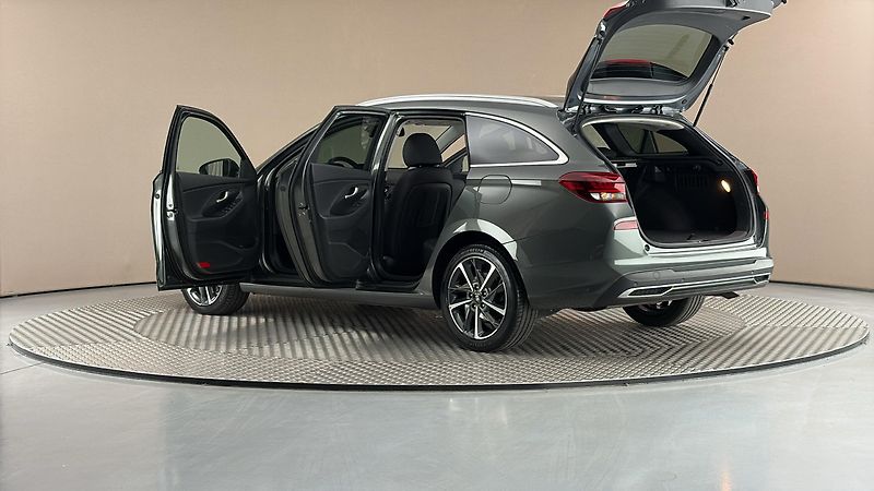 Hyundai i30 1.5 T-GDI AUT Style Kombi - fotka 7 z 29