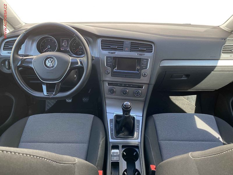 Volkswagen Golf (2016) 1.2 TSi, Trendline, bixen - fotka 8 z 17
