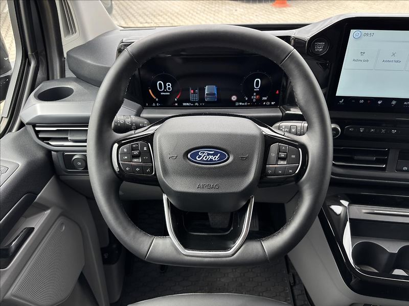 Ford Tourneo Custom 2,0 EcoBlue 125kW TitaniumX L2 - fotka 24 z 35