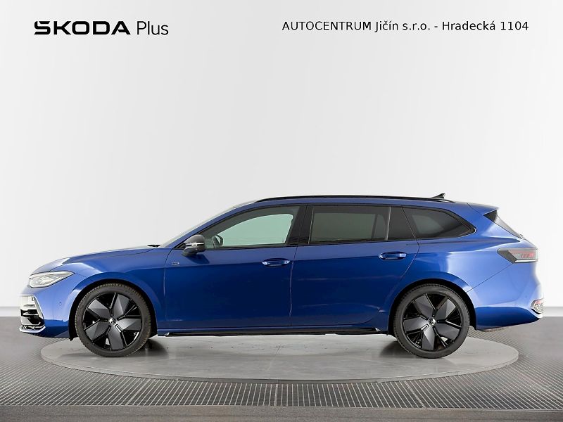 Volkswagen Passat (2026) R-Line 2.0 TSI 195kW 4Motion D - fotka 3 z 43