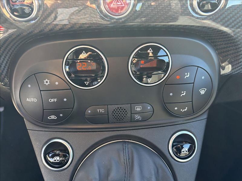 Abarth 595C 1,4 ESSEESSE 132 kW,Xenon,Navi - fotka 9 z 42