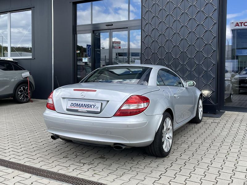 Mercedes-Benz SLK 200 KOMPRESSOR 1.8 120 kW - fotka 3 z 22