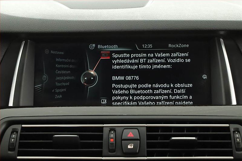 BMW Řada 5 (2014) 520i, Automat, Kůže, Navi - fotka 14 z 20