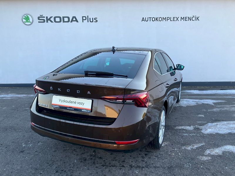Škoda Octavia (2023) Style 2,0 TDI 110 kW  7 Automa - fotka 2 z 32