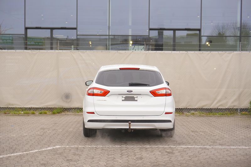 Ford Mondeo (2016) 1.5i 118 kW ECOBOOST AUTOMAT - fotka 4 z 22