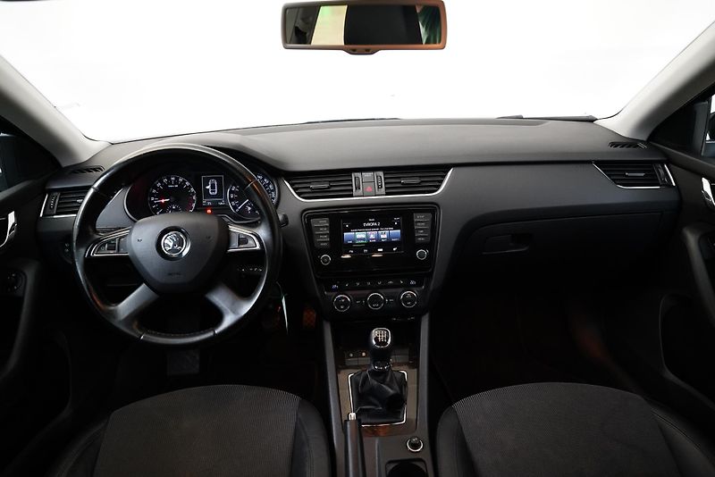 Škoda Octavia - fotka 5 z 25
