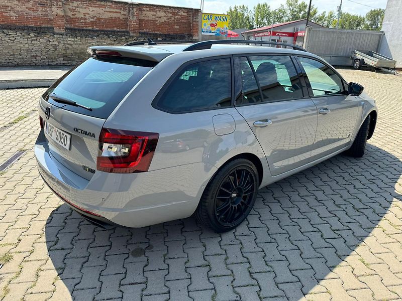 Škoda Octavia (2019) RS TDI 135KW  4x4 kombi  - fotka 4 z 30